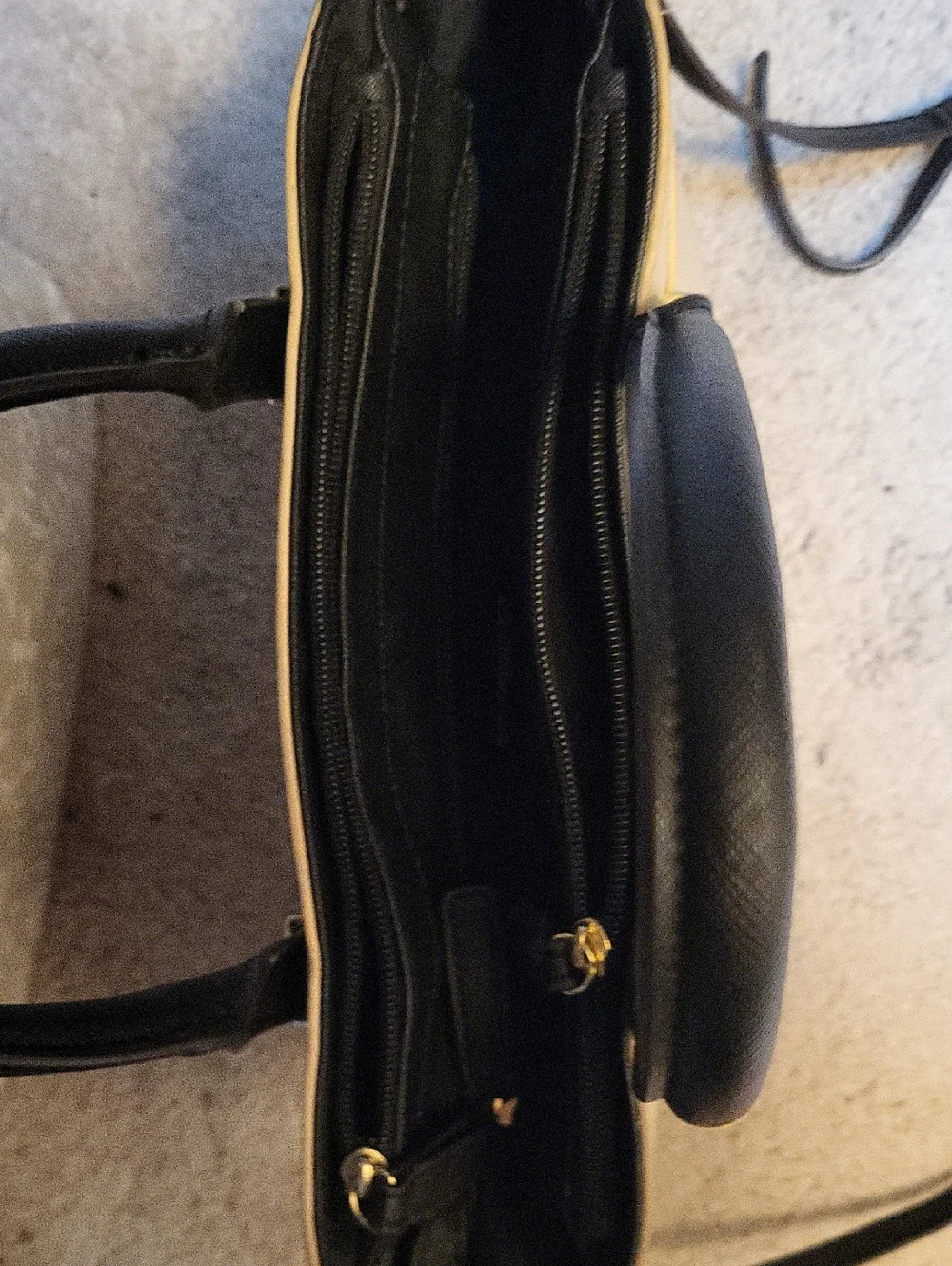 Liz Claiborne Mini Tuxedo Tote Bag in Cream and Black